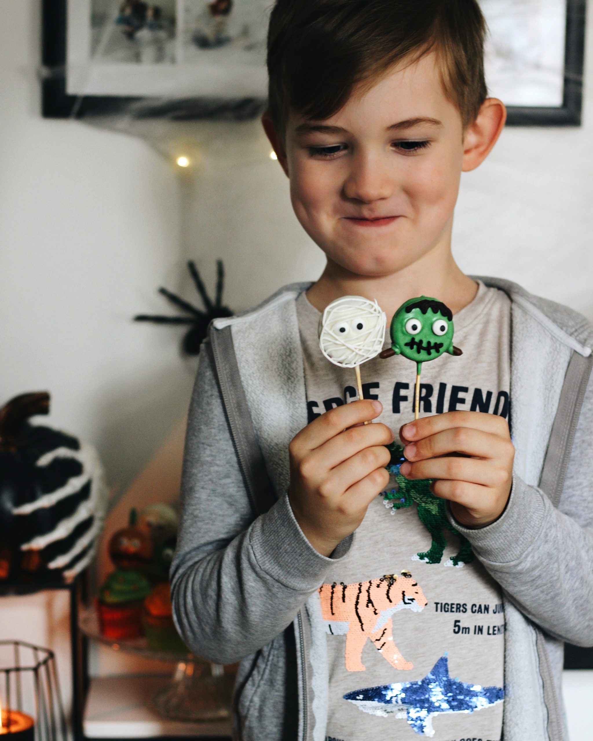 FOOD | Spooky Doobi Boo! gruselige Halloween-Monster-Cupcakes mit Oreo ...