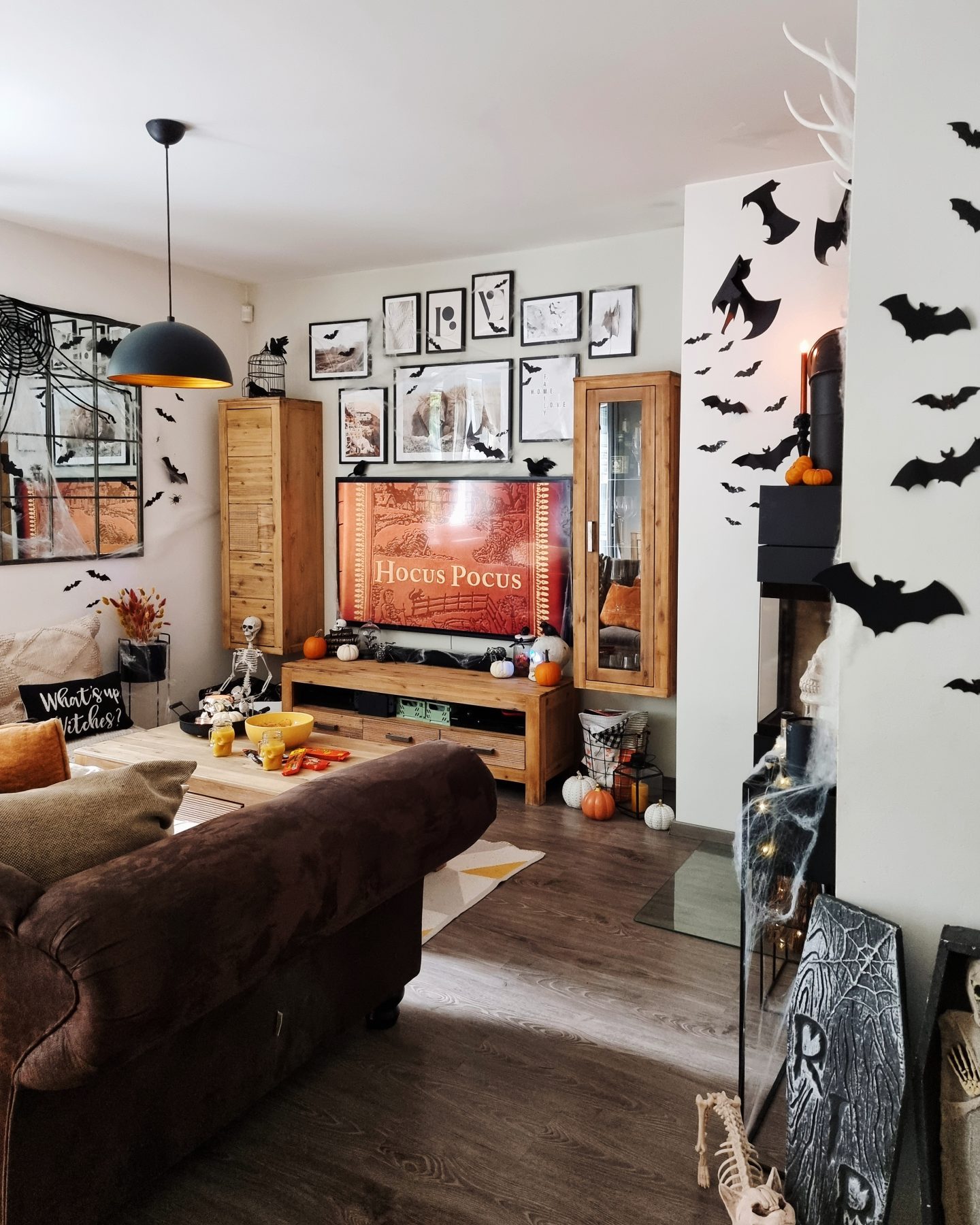 LIVING  Halloween-Deko im Haus: schaurig-schöne Dekoration für
